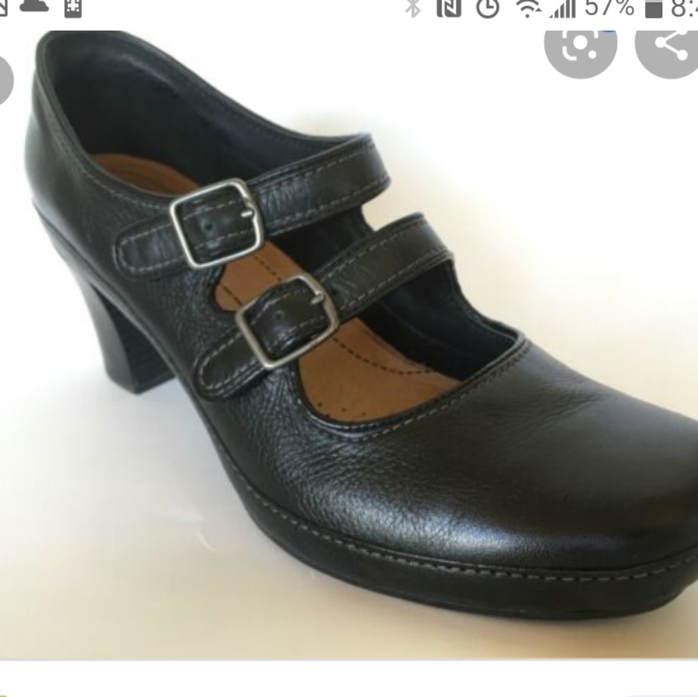 Clarks Artisan